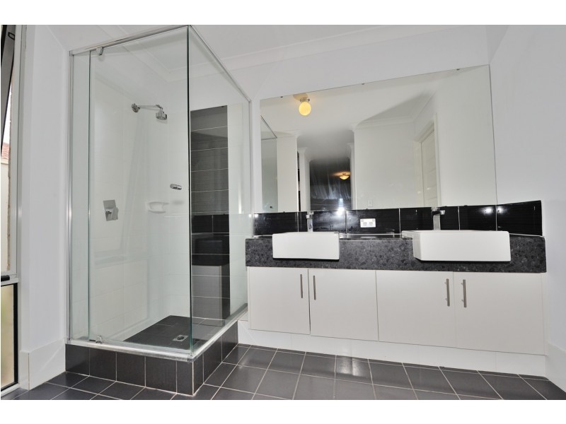 16 Peacock Avenue, Singleton WA 6175