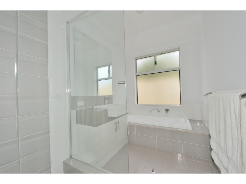 16 Peacock Avenue, Singleton WA 6175