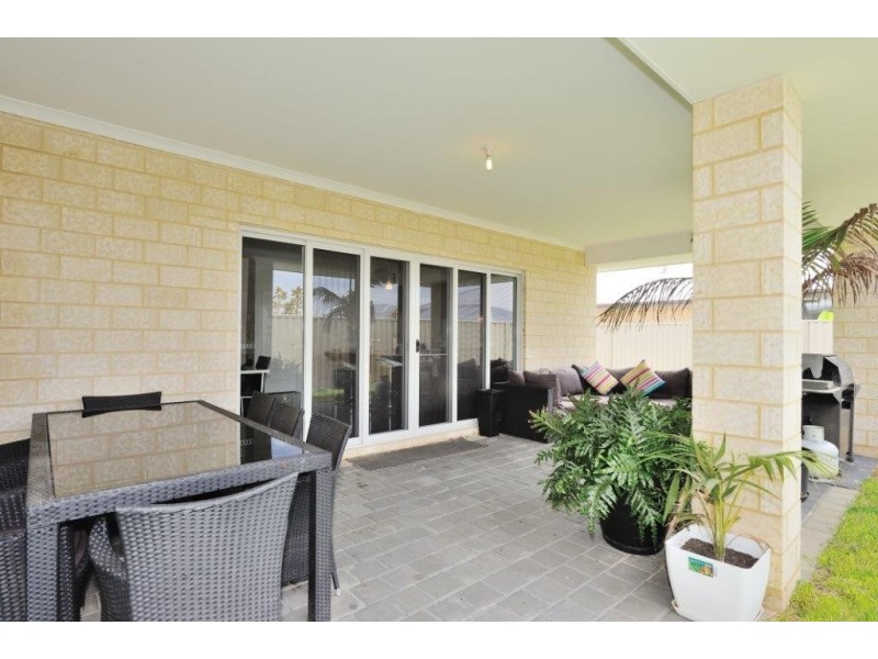 16 Peacock Avenue, Singleton WA 6175