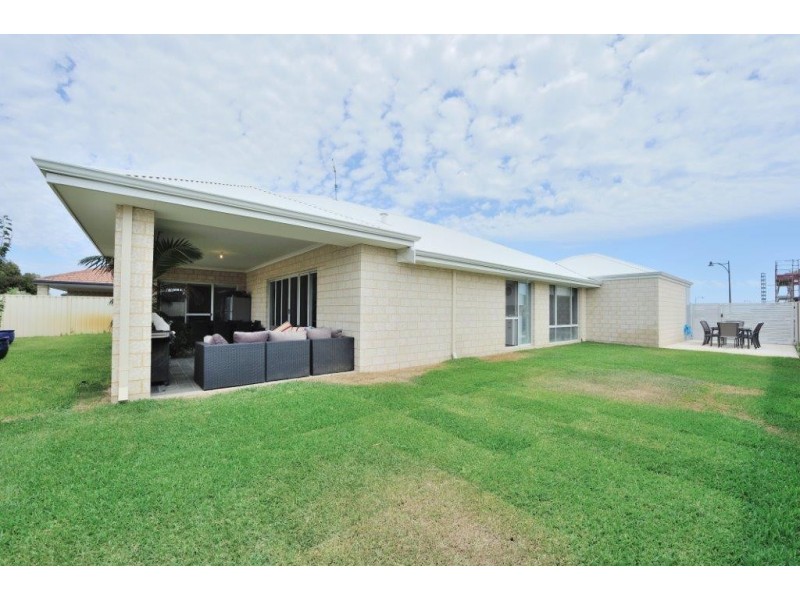 16 Peacock Avenue, Singleton WA 6175