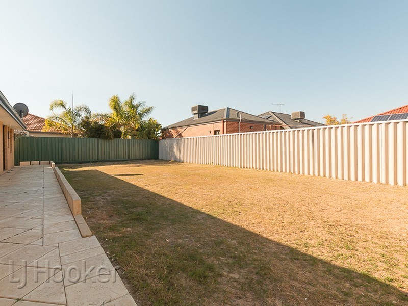 35 Pastrana Crescent, Port Kennedy WA 6172