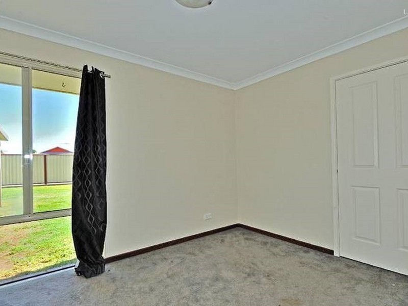 1 Delray Close, Warnbro WA 6169