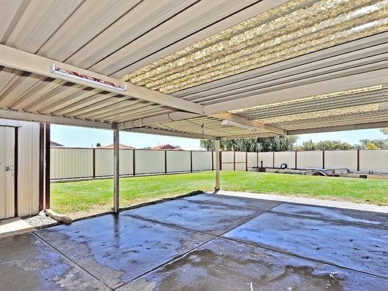 1 Delray Close, Warnbro WA 6169
