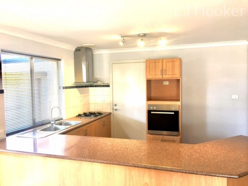 4 Eiffel Crescent, Port Kennedy WA 6172