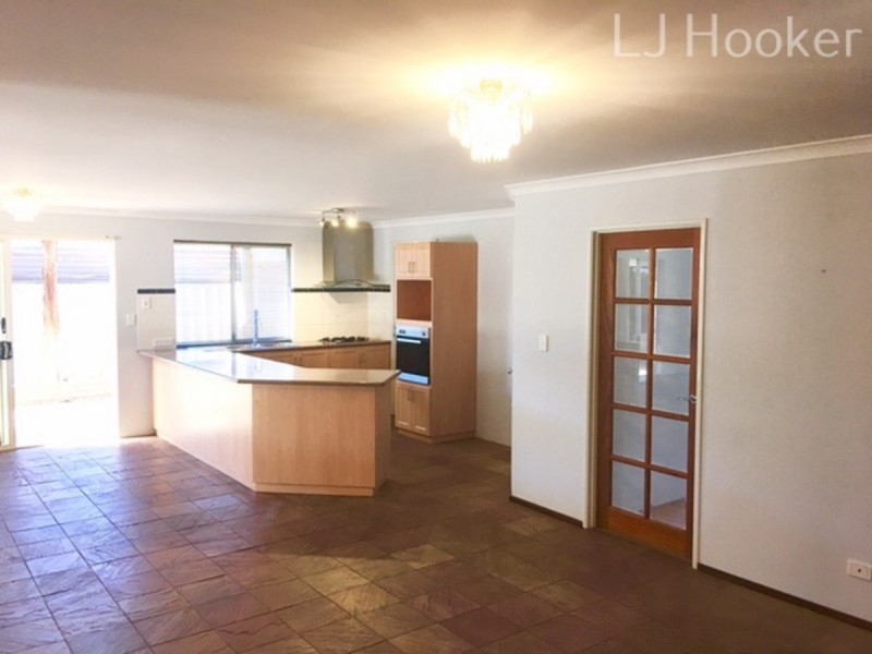 4 Eiffel Crescent, Port Kennedy WA 6172