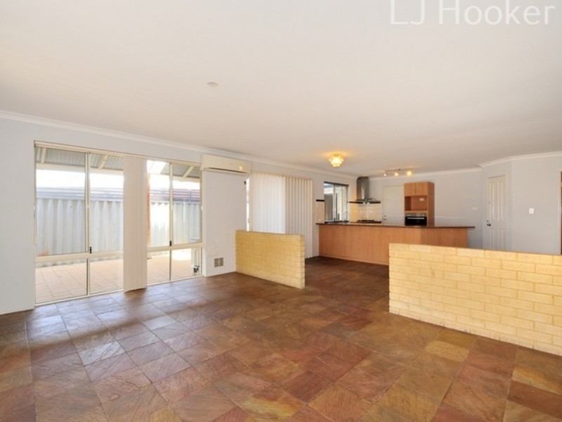 4 Eiffel Crescent, Port Kennedy WA 6172