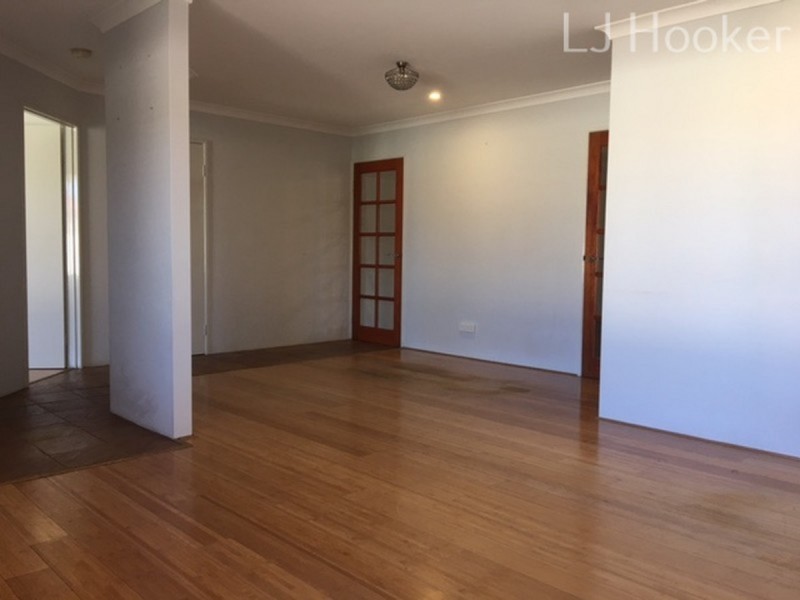 4 Eiffel Crescent, Port Kennedy WA 6172