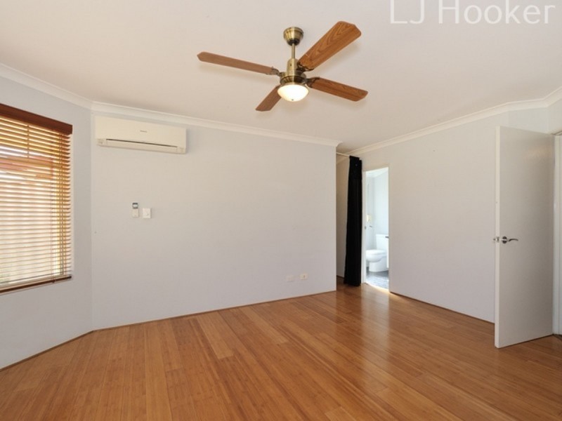 4 Eiffel Crescent, Port Kennedy WA 6172