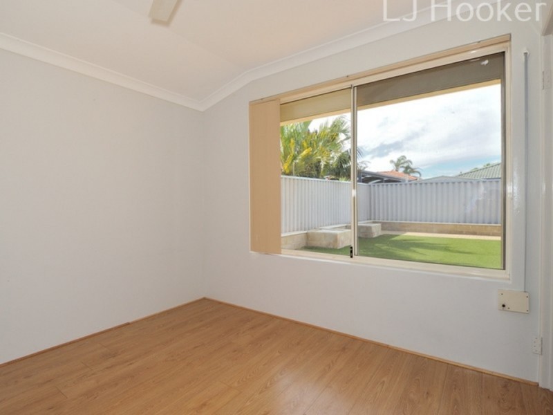 4 Eiffel Crescent, Port Kennedy WA 6172