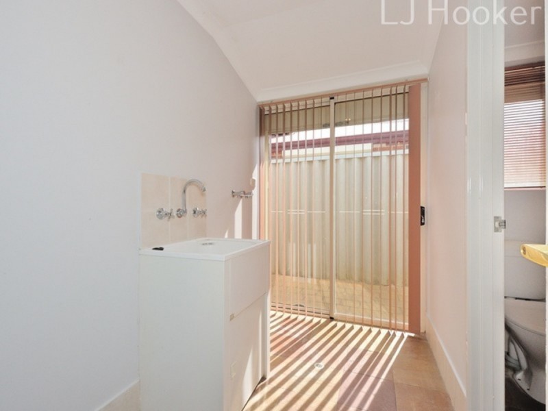 4 Eiffel Crescent, Port Kennedy WA 6172