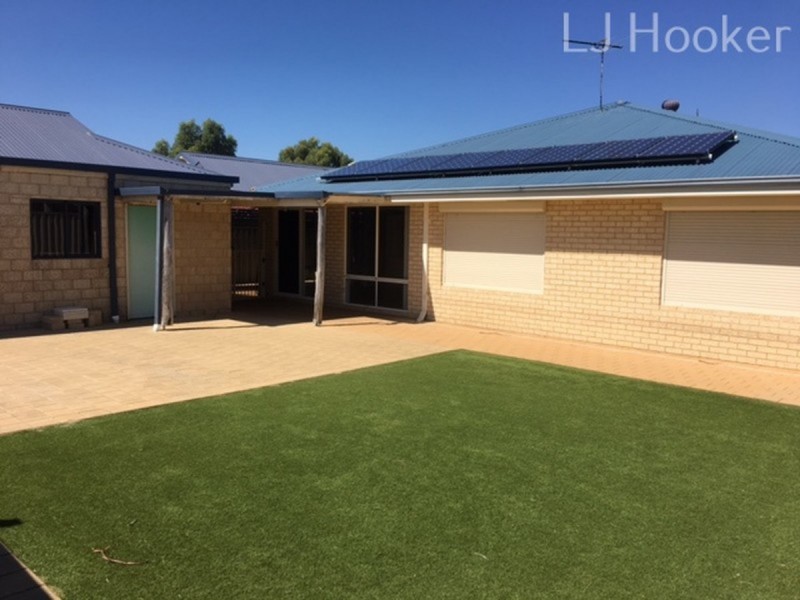 4 Eiffel Crescent, Port Kennedy WA 6172