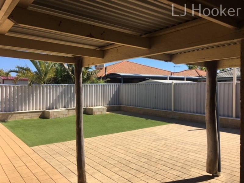 4 Eiffel Crescent, Port Kennedy WA 6172