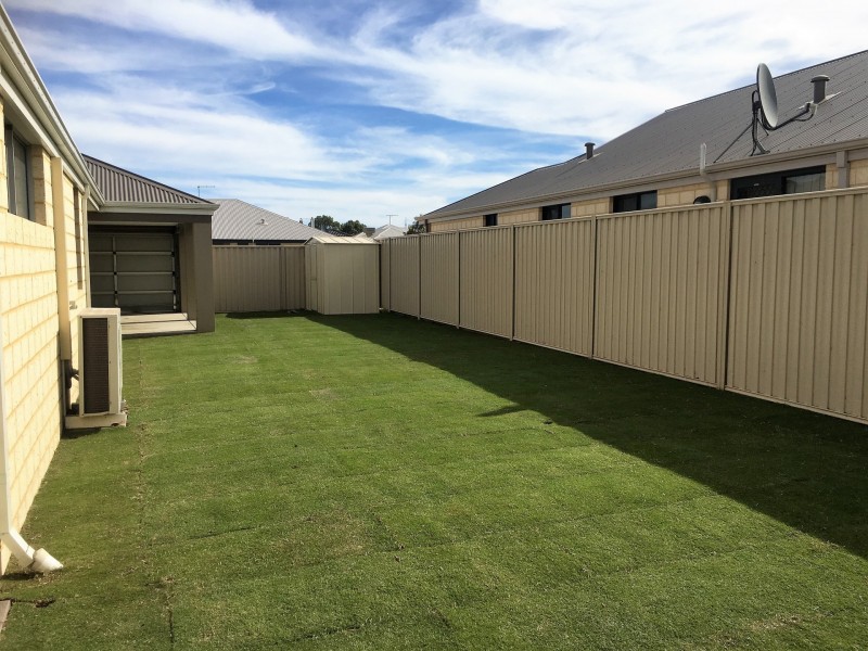 16 Jims Crescent, Secret Harbour WA 6173