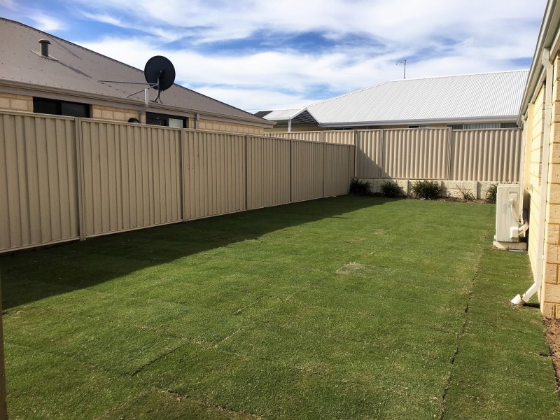 16 Jims Crescent, Secret Harbour WA 6173