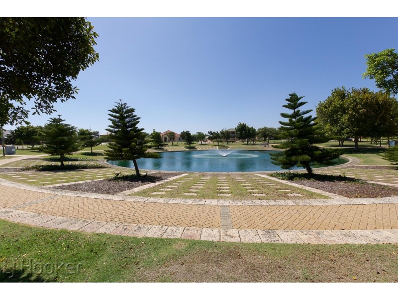 16 Jims Crescent, Secret Harbour WA 6173