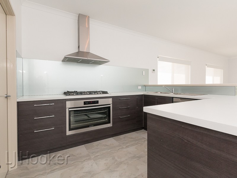 18 Emma Street, Rockingham WA 6168