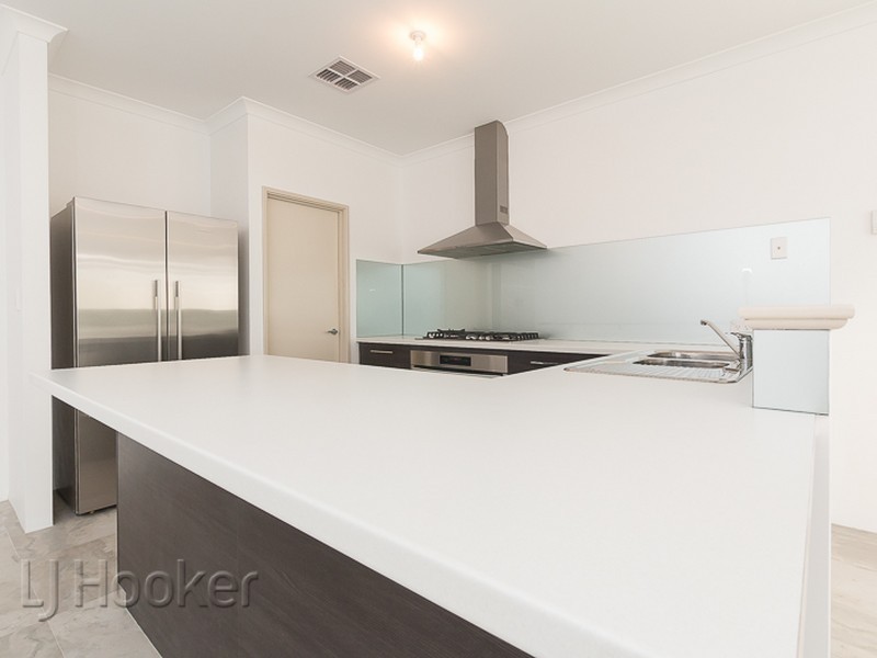 18 Emma Street, Rockingham WA 6168