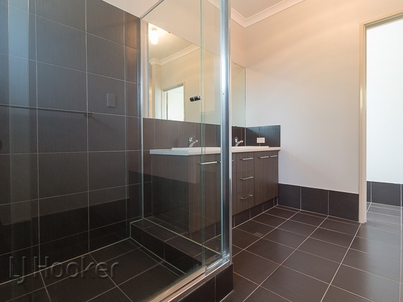 18 Emma Street, Rockingham WA 6168