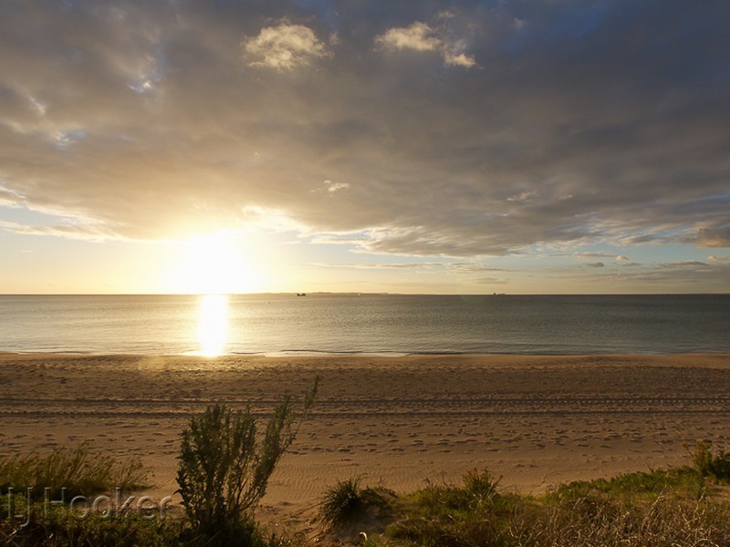 18 Emma Street, Rockingham WA 6168