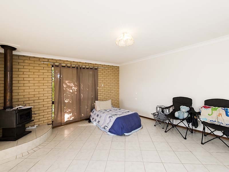 12 Harley Close, Safety Bay WA 6169