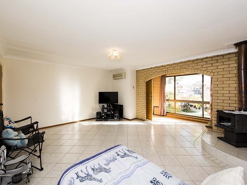 12 Harley Close, Safety Bay WA 6169