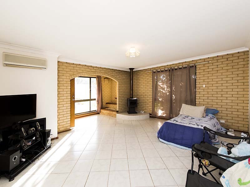 12 Harley Close, Safety Bay WA 6169