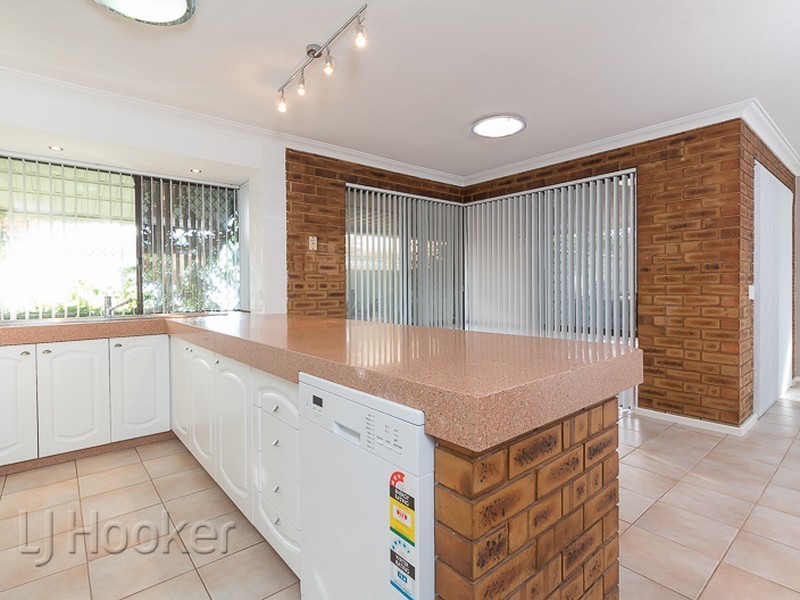 65 Kingsbridge Road, Warnbro WA 6169