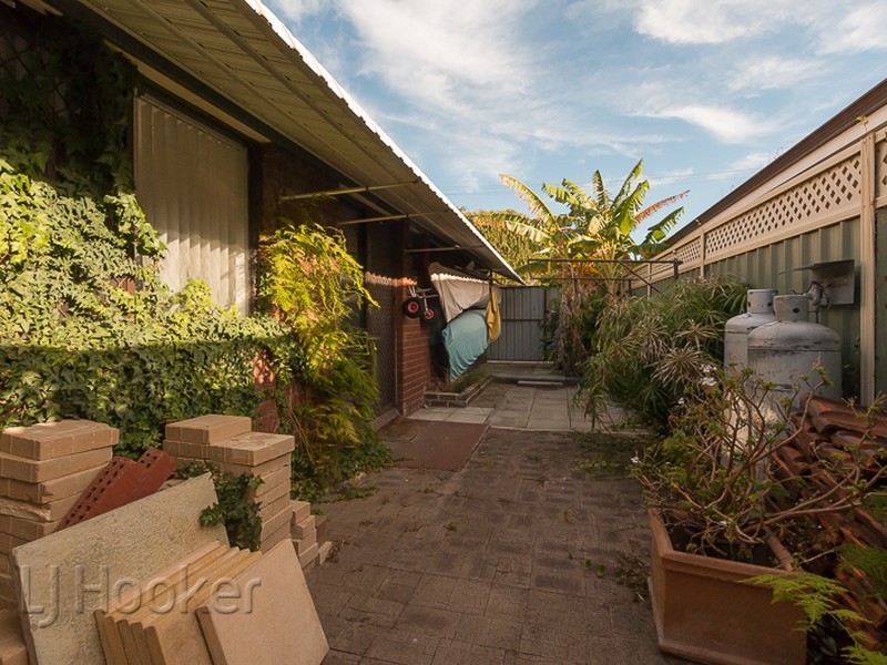 65 Kingsbridge Road, Warnbro WA 6169