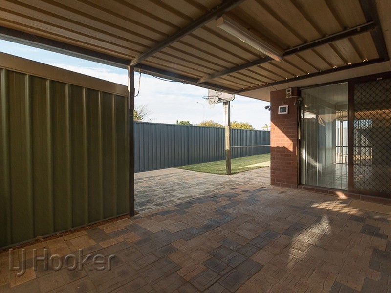 65 Kingsbridge Road, Warnbro WA 6169