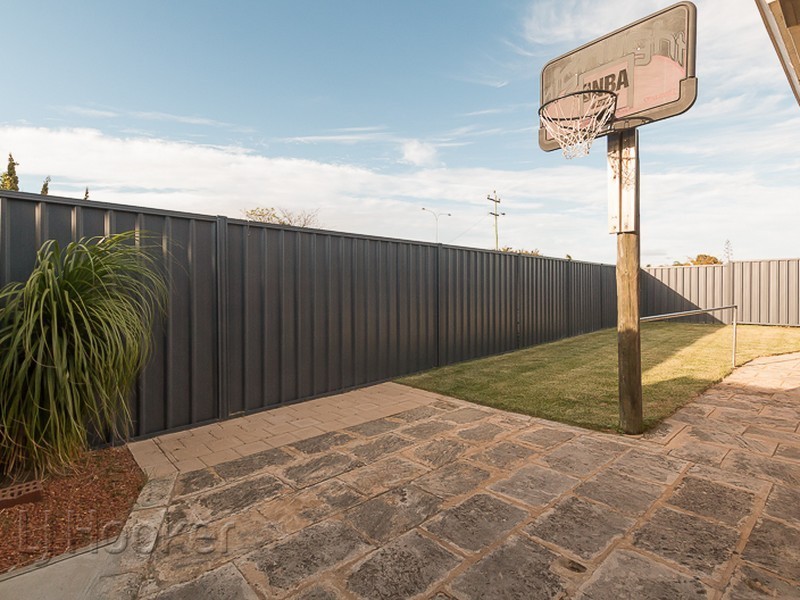 65 Kingsbridge Road, Warnbro WA 6169
