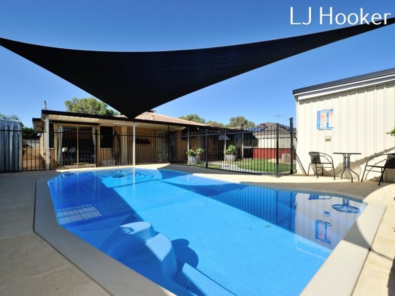 3 Bayonne Gardens, Port Kennedy WA 6172