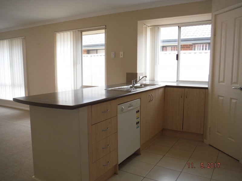 27 Kumarina Drive, Secret Harbour WA 6173