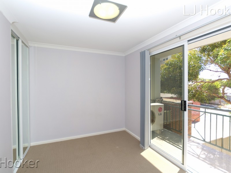 Unit 1/52 Kent Street, Rockingham WA 6168