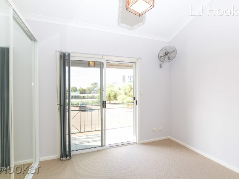 Unit 1/52 Kent Street, Rockingham WA 6168