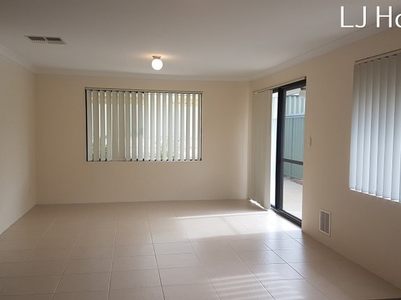 18 Kinsale Bend, Port Kennedy WA 6172