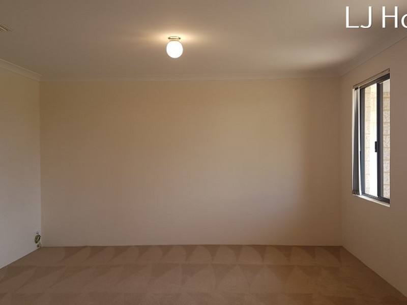 18 Kinsale Bend, Port Kennedy WA 6172