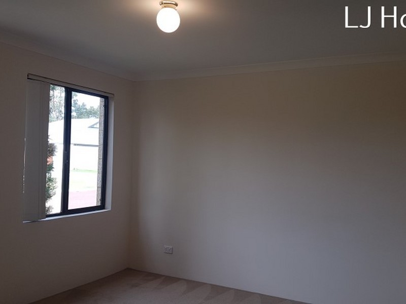 18 Kinsale Bend, Port Kennedy WA 6172