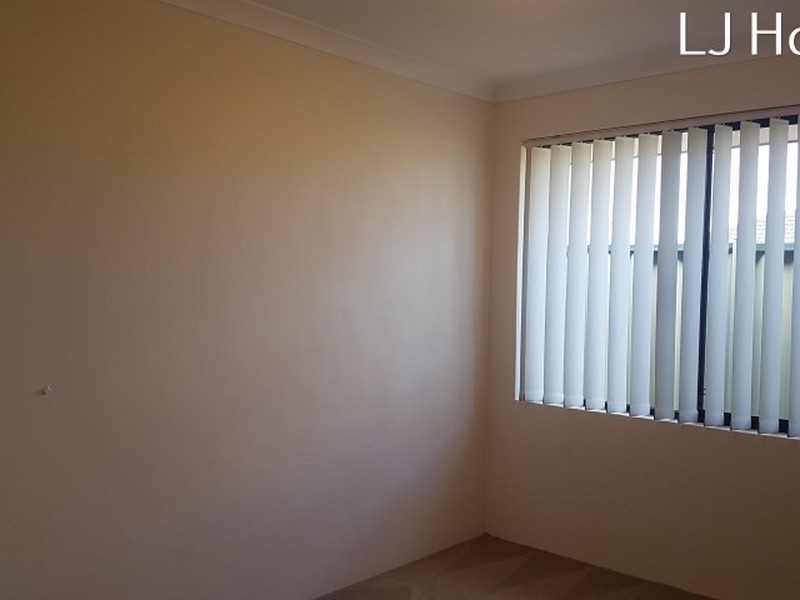 18 Kinsale Bend, Port Kennedy WA 6172