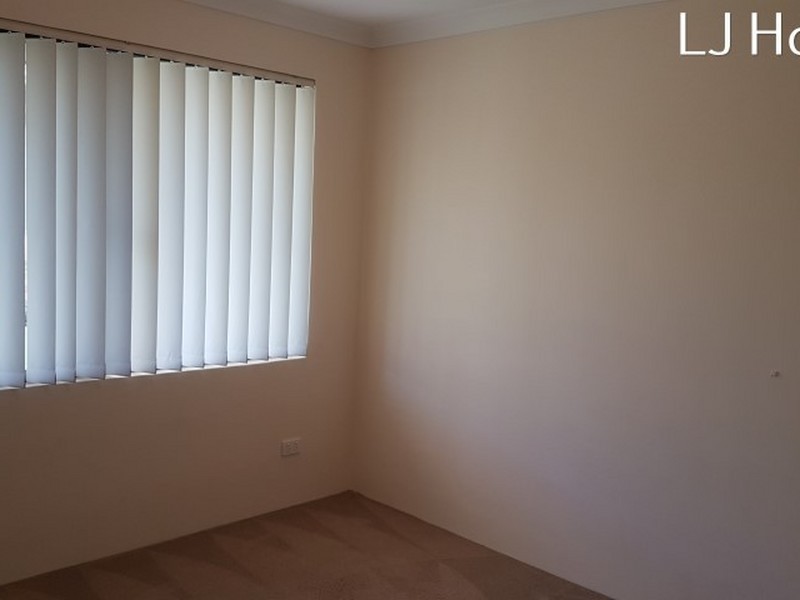 18 Kinsale Bend, Port Kennedy WA 6172