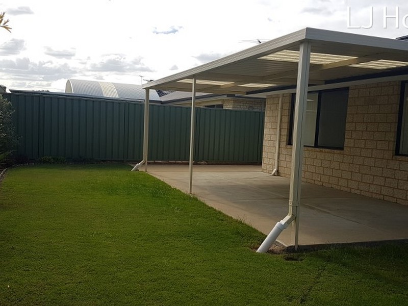 18 Kinsale Bend, Port Kennedy WA 6172