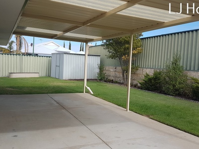 18 Kinsale Bend, Port Kennedy WA 6172