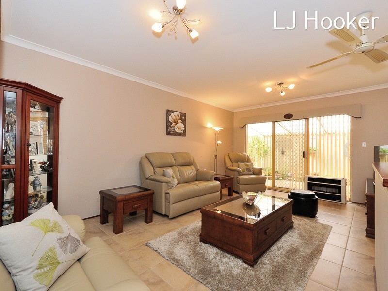 4 Fernando Place, Safety Bay WA 6169