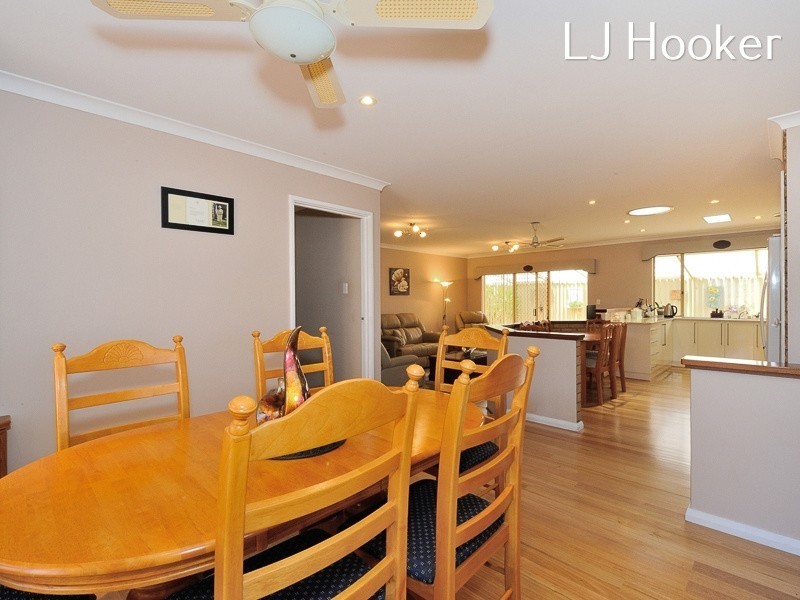 4 Fernando Place, Safety Bay WA 6169