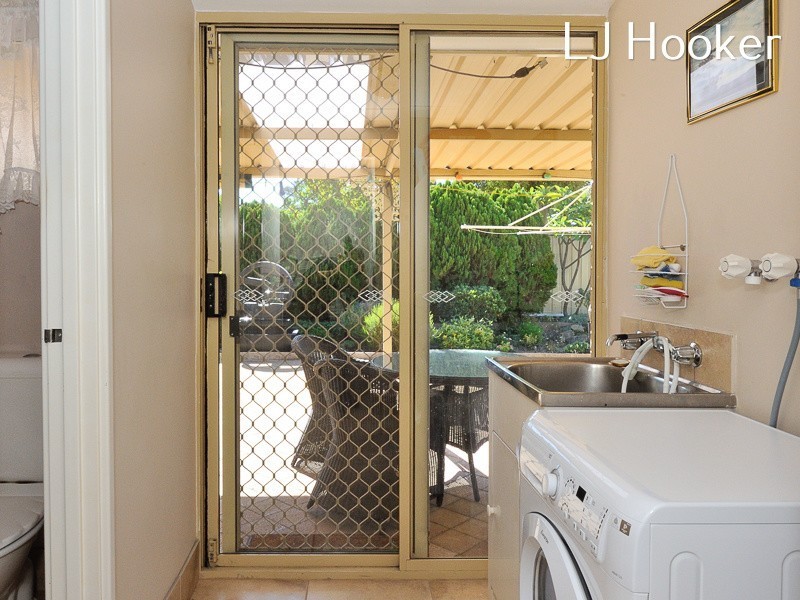 4 Fernando Place, Safety Bay WA 6169