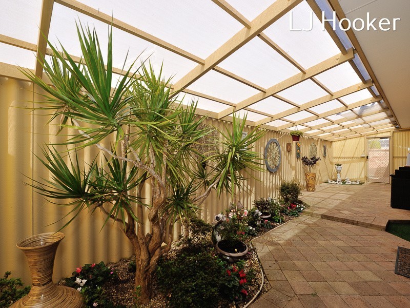 4 Fernando Place, Safety Bay WA 6169