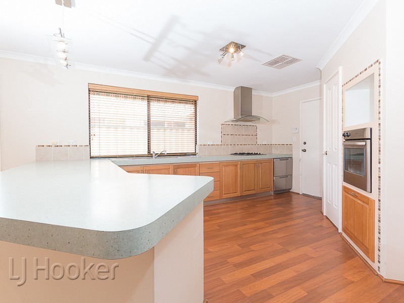 15 Cologne Gardens, Port Kennedy WA 6172
