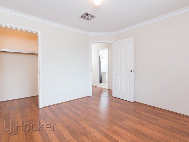 15 Cologne Gardens, Port Kennedy WA 6172