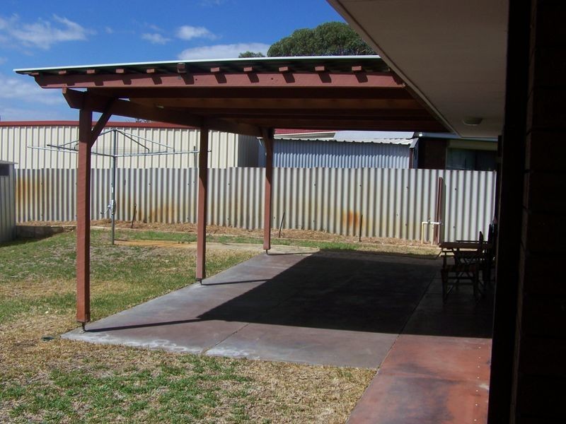 15 Chester Way, Rockingham WA 6168