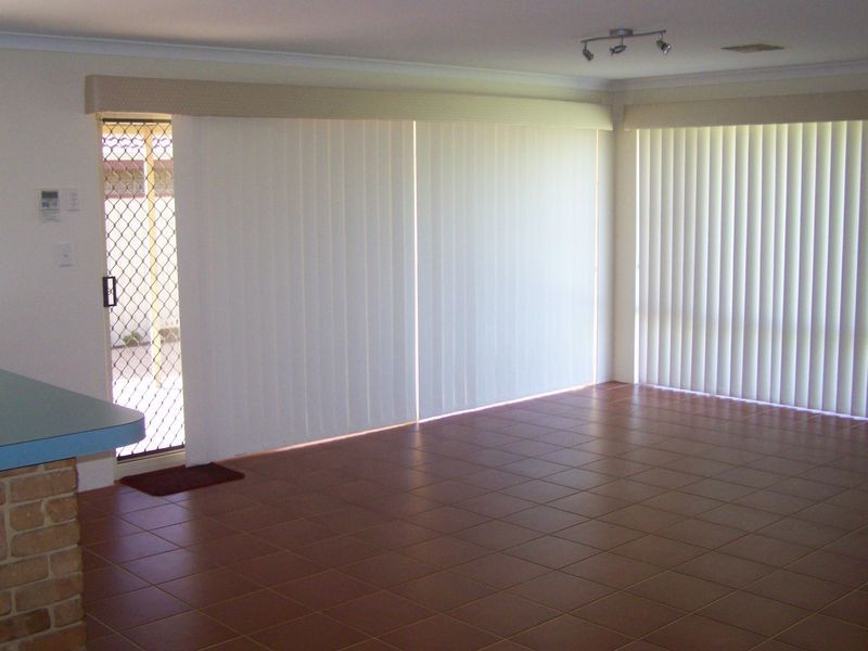 6 Salcombe Way, Warnbro WA 6169