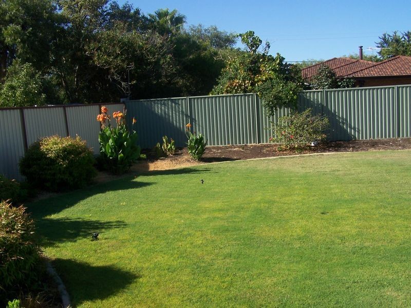 6 Salcombe Way, Warnbro WA 6169